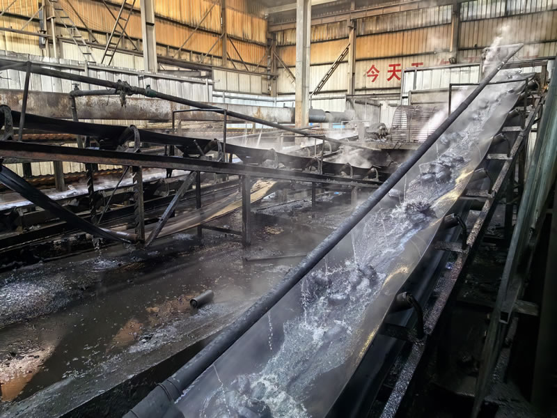 How to reduce the soft and hard section accidents during the roasting of electrode paste in the mine thermal power furnace